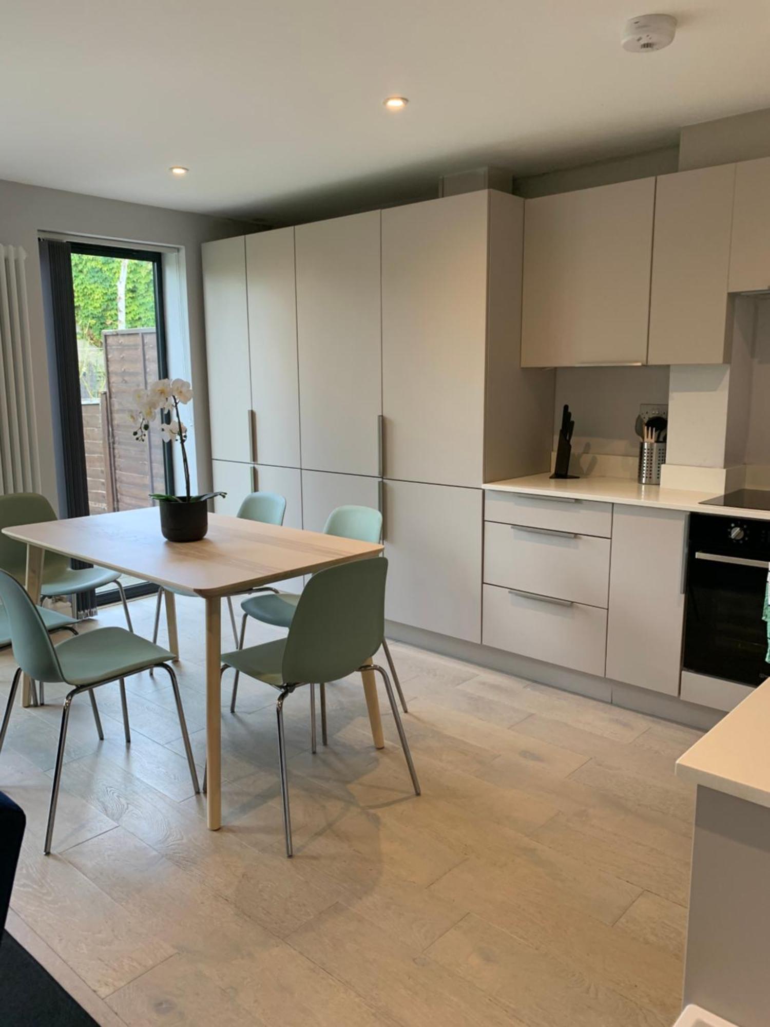 Appartamento Wonderful 3 Bed Flat With Private Garden In Wimbledon - 1 The Queens Londra Esterno foto
